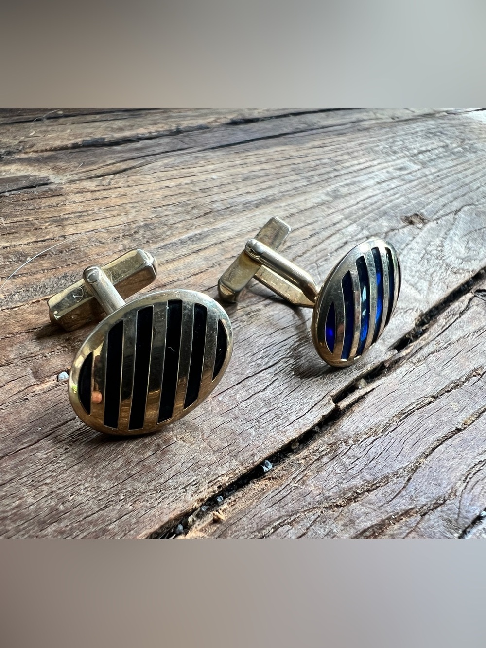 Classic Oval Silver Cufflinks with Black and Blue Inlay - Picture 3 of 8